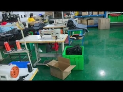 फोल्डेबल सोलर चार्जर 4 फोल्ड अनफोल्ड साइज 1670*500*5 मिमी फोल्ड साइज 440*500*50 मिमी यात्रा के लिए जरूरी