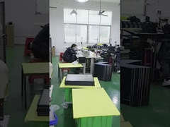 13.3A के शॉर्ट सर्किट करंट और जलरोधी कार्यक्षमता के साथ काला सौर तह बैग