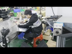 2 पैनल के साथ मुड़ा हुआ आकार 56.5*60.2*40 मिमी पोर्टेबल सौर ऊर्जा चार्जिंग बैग